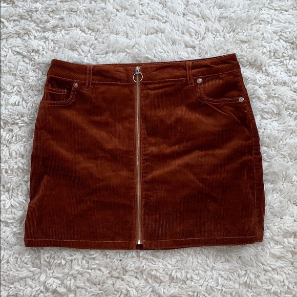 Love Tree Dresses & Skirts - Perfect fall mini skirt🍂